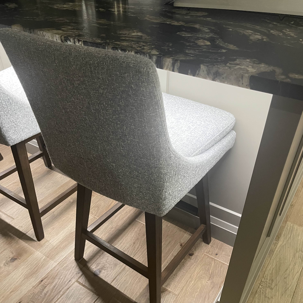 This was my least favourite sound, I feel like it was just too soft. But, this sound was good because (much like the puddle) it sounds like something else. I personally think it sounds like someone blowing into a straw.